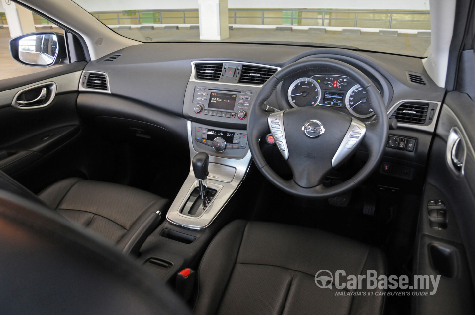Nissan Sylphy B17 (2014) Interior