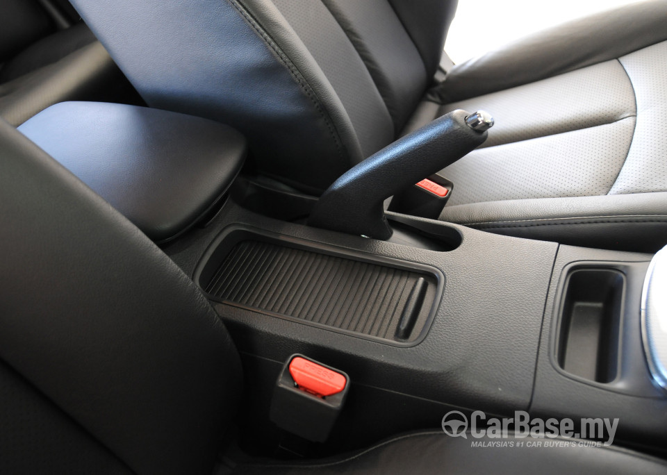 Nissan Sylphy B17 (2014) Interior