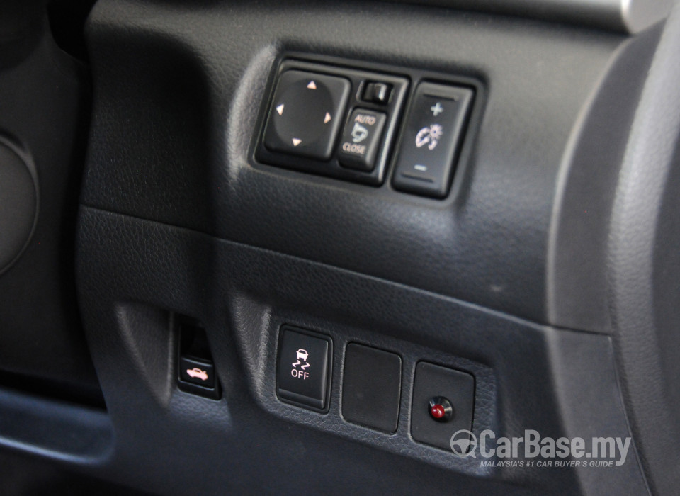 Nissan Sylphy B17 (2014) Interior