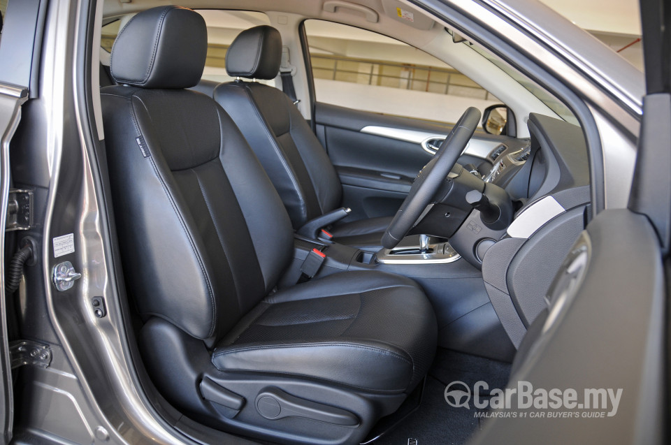 Nissan Sylphy B17 (2014) Interior