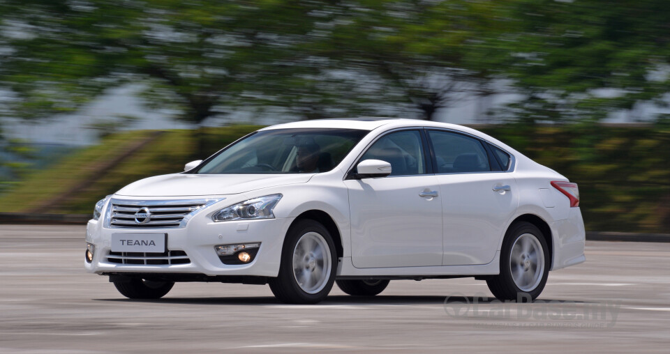 Nissan Grand Livina L11 Facelift (2013) Exterior