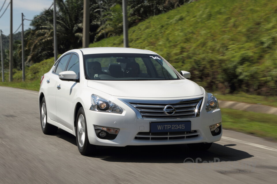 Nissan Grand Livina L11 Facelift (2013) Exterior