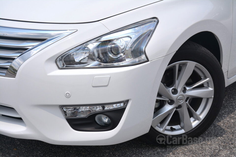 Nissan Almera N17 Facelift (2015) Exterior