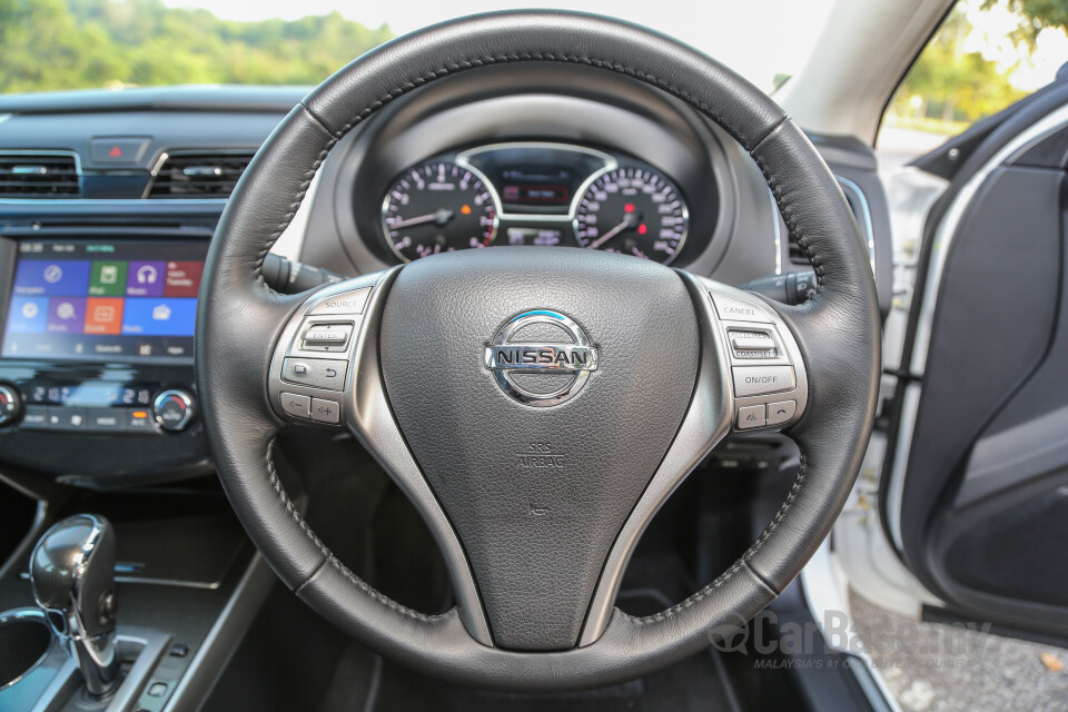 Chevrolet Cruze J300 (2012) Interior