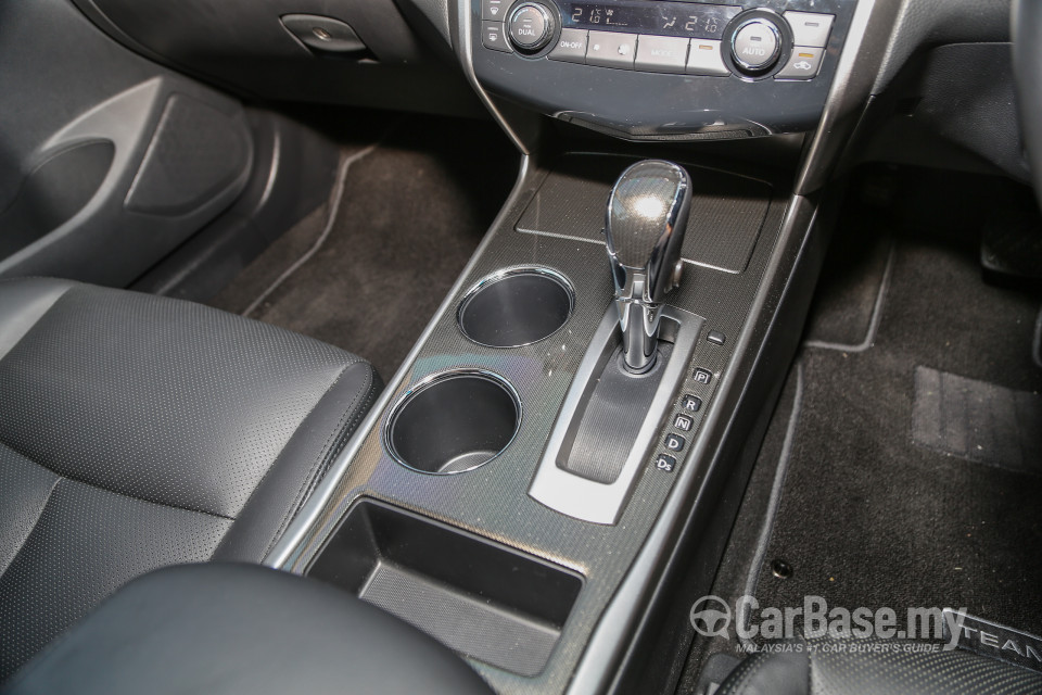 Nissan Teana L33 (2014) Interior