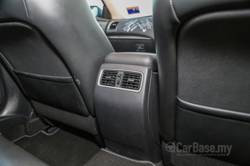 Chevrolet Cruze J300 (2012) Interior