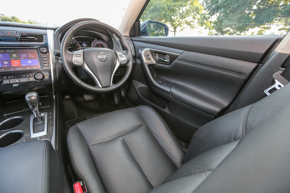 Chevrolet Cruze J300 (2012) Interior