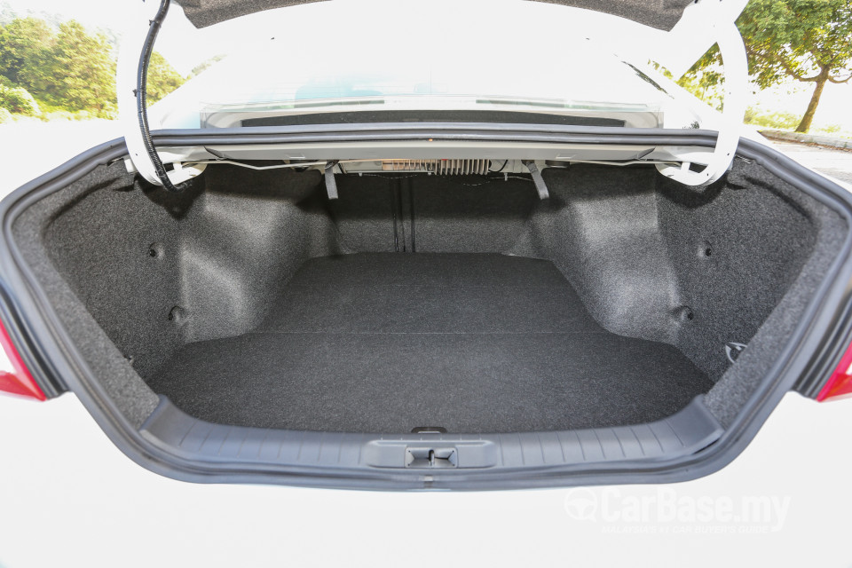 Nissan Teana L33 (2014) Interior