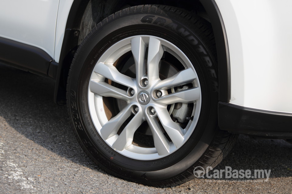 Nissan X-Trail Mk2 Facelift (2013) Exterior