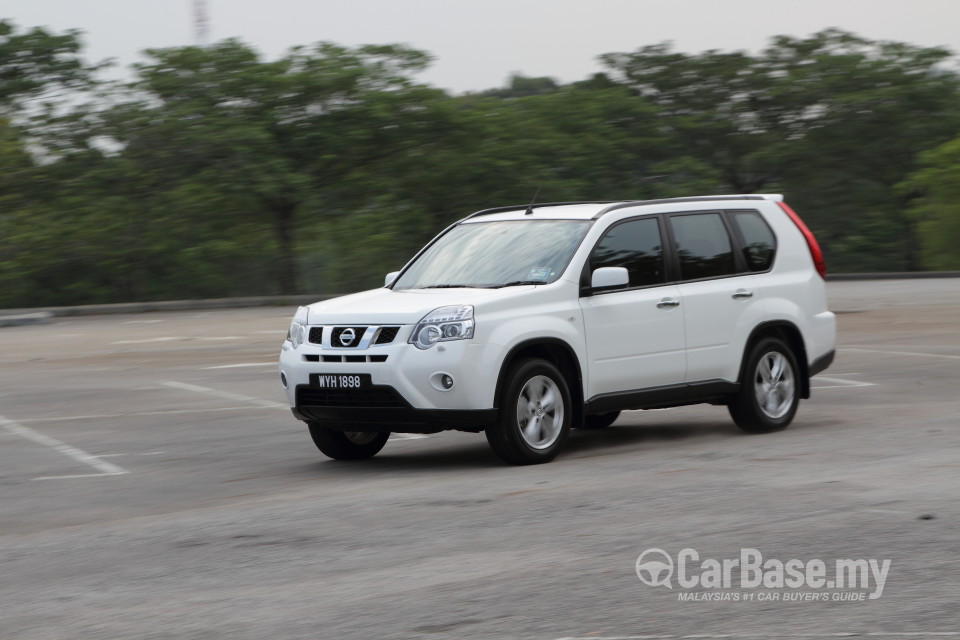 Nissan X-Trail Mk2 Facelift (2013) Exterior