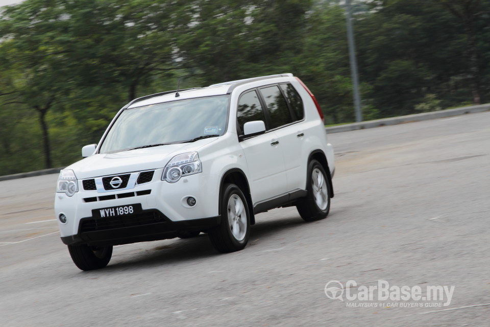 Nissan X-Trail Mk2 Facelift (2013) Exterior
