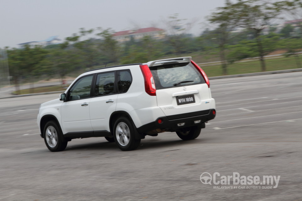 Nissan X-Trail Mk2 Facelift (2013) Exterior