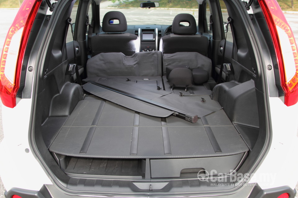 Nissan X-Trail Mk2 Facelift (2013) Interior