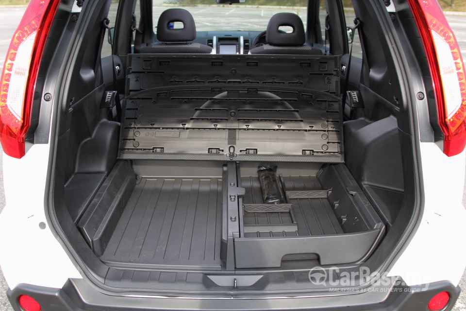 Nissan X-Trail Mk2 Facelift (2013) Interior