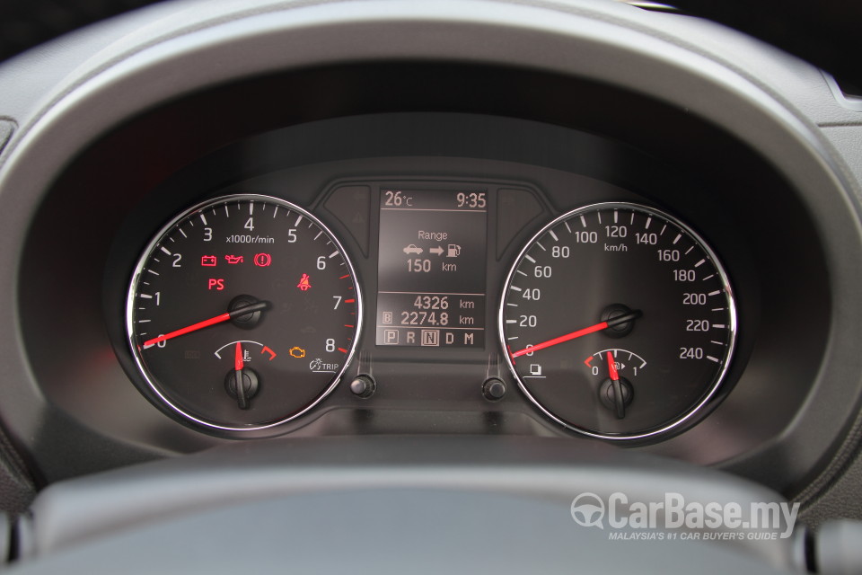 Nissan X-Trail Mk2 Facelift (2013) Interior