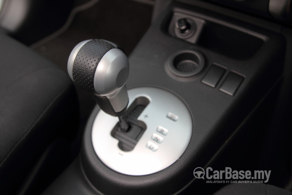 Nissan X-Trail Mk2 Facelift (2013) Interior