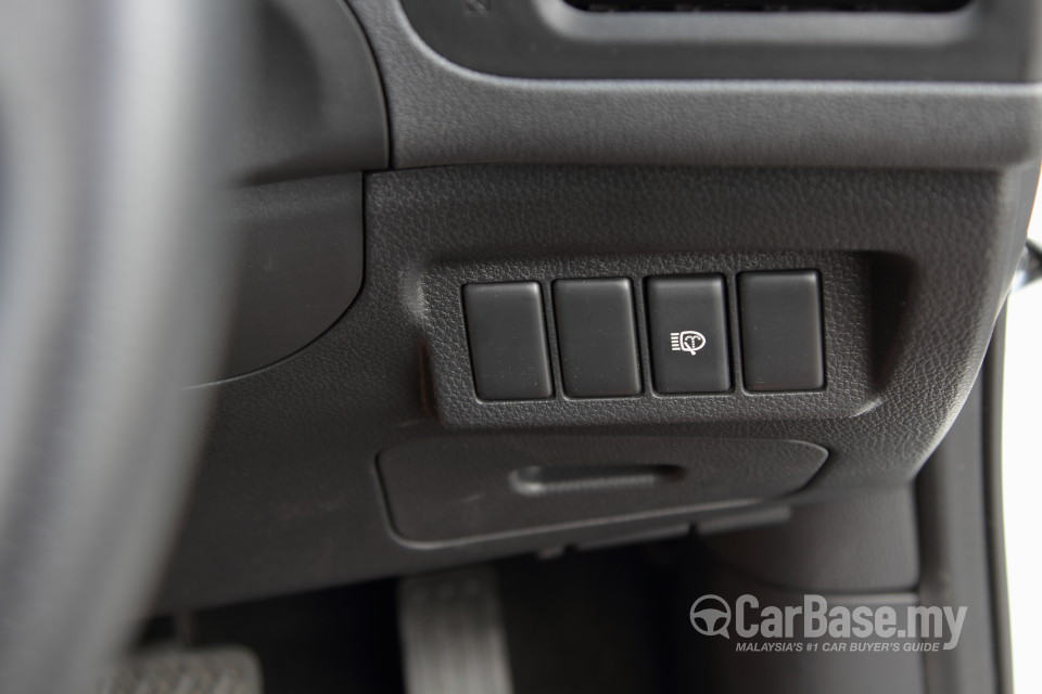 Nissan X-Trail Mk2 Facelift (2013) Interior
