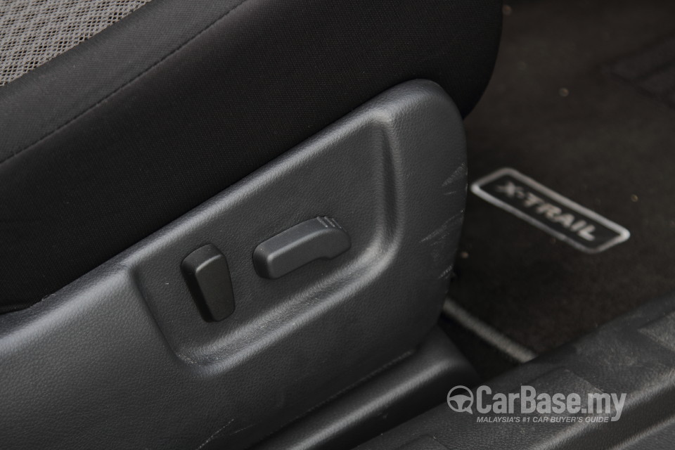 Nissan X-Trail Mk2 Facelift (2013) Interior