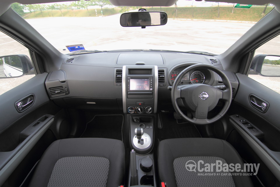 Nissan X-Trail Mk2 Facelift (2013) Interior
