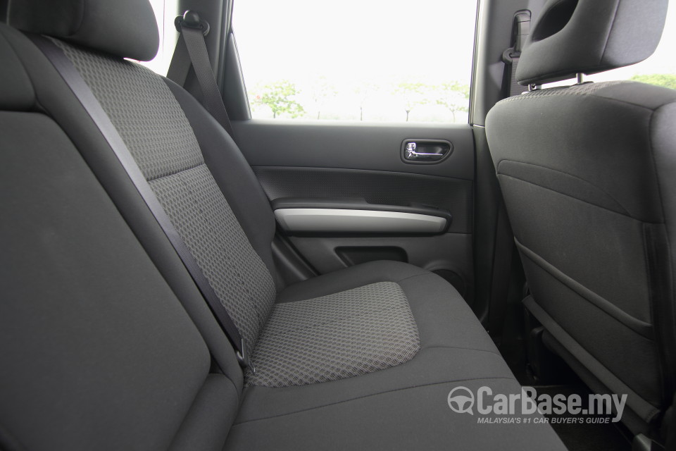 Nissan X-Trail Mk2 Facelift (2013) Interior