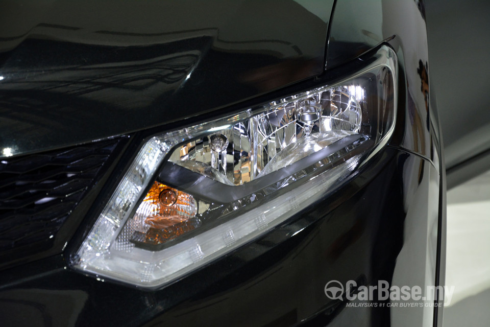 Nissan X-Trail 3rd Gen (2015) Exterior