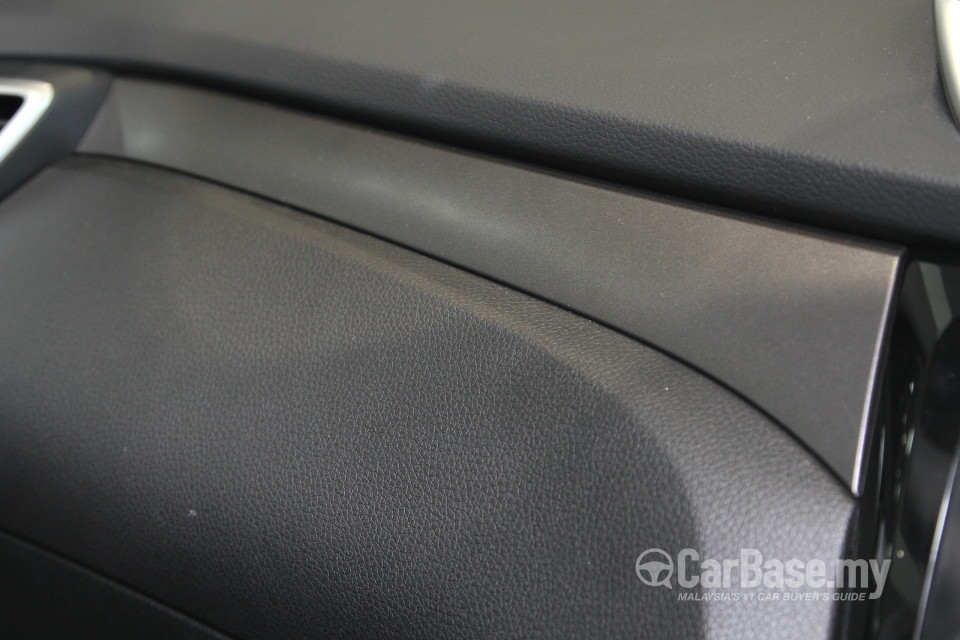 Nissan X-Trail 3rd Gen (2015) Interior