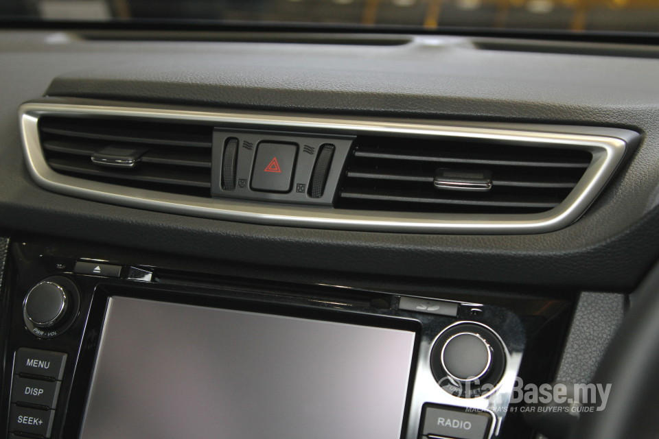 Nissan X-Trail 3rd Gen (2015) Interior