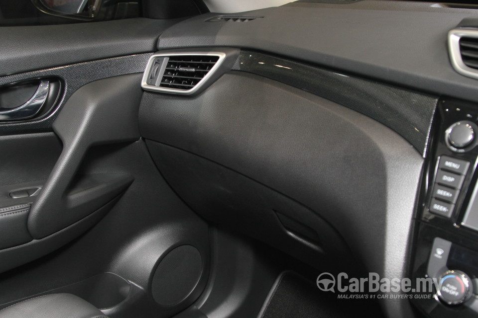 Nissan X-Trail 3rd Gen (2015) Interior
