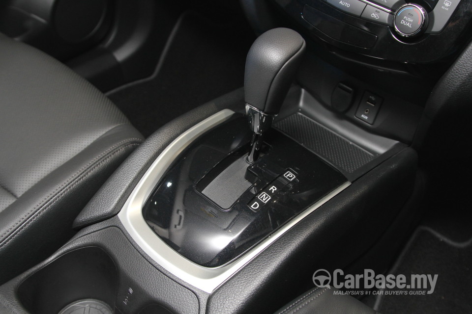 Nissan X-Trail 3rd Gen (2015) Interior