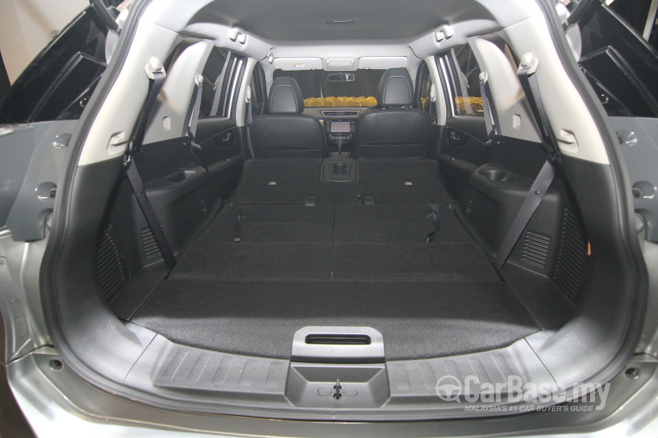 Nissan X-Trail 3rd Gen (2015) Interior
