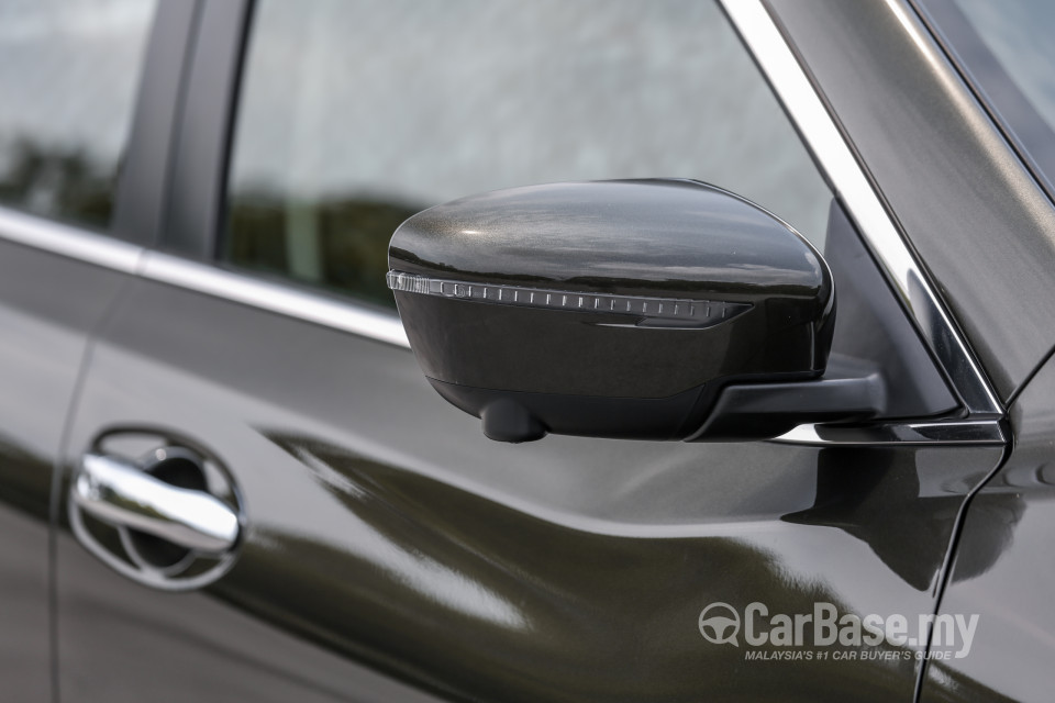 Nissan X-Trail 3rd Gen Facelift  (2019) Exterior