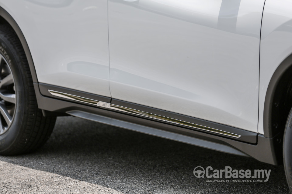 Nissan X-Trail 3rd Gen Facelift  (2019) Exterior