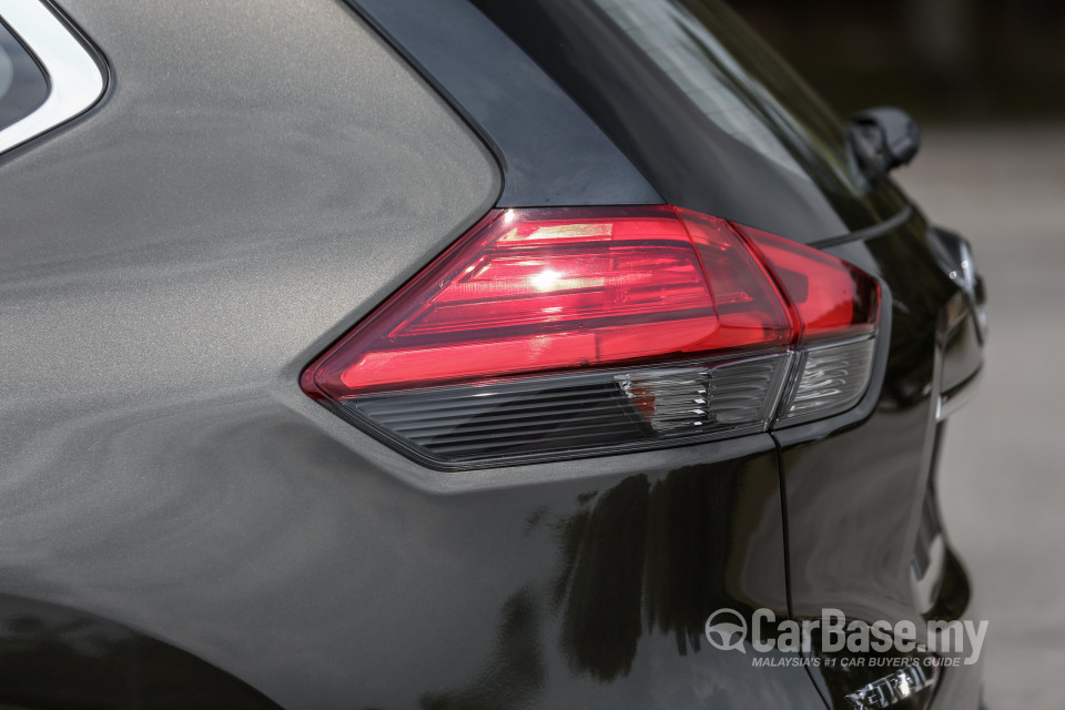 Nissan X-Trail 3rd Gen Facelift  (2019) Exterior