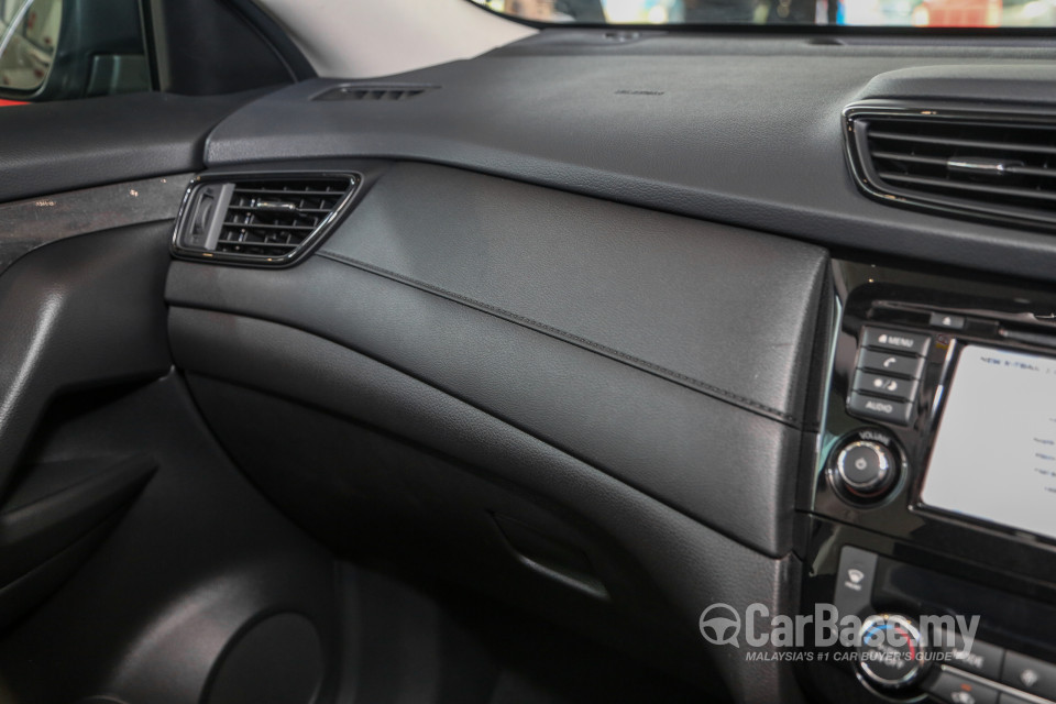 Nissan X-Trail 3rd Gen Facelift  (2019) Interior