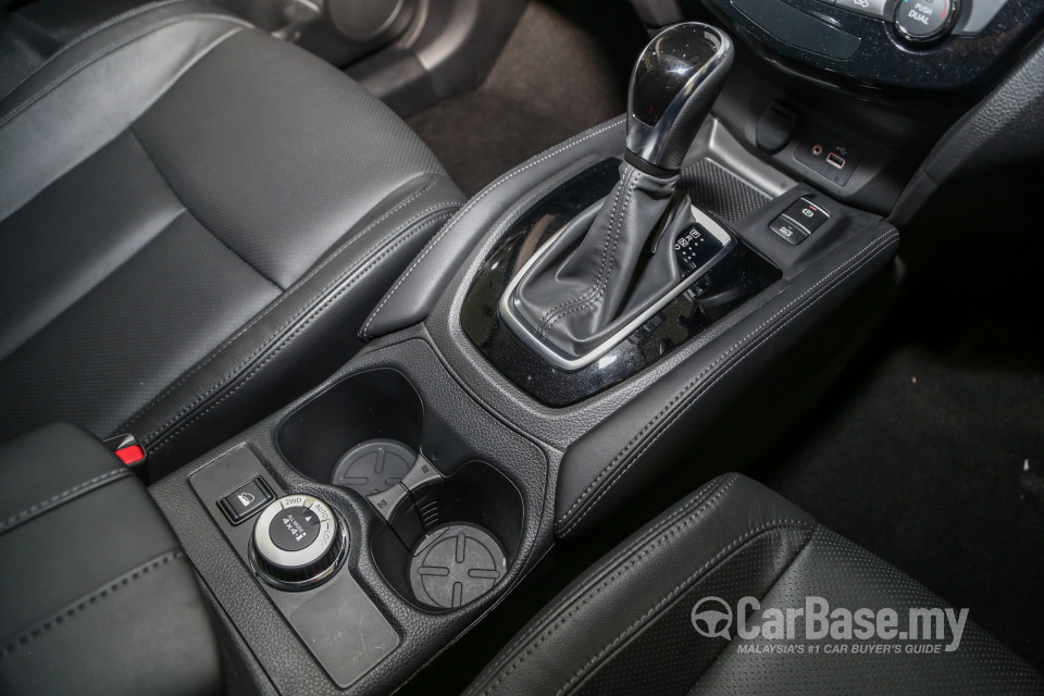 Nissan X-Trail 3rd Gen Facelift  (2019) Interior