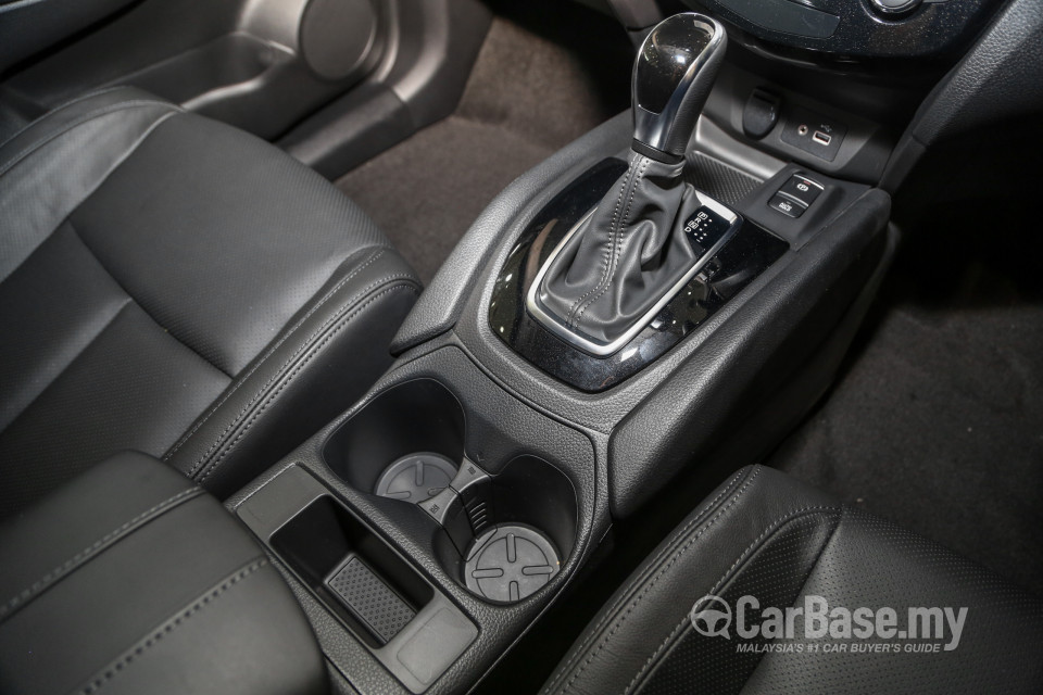 Nissan X-Trail 3rd Gen Facelift  (2019) Interior