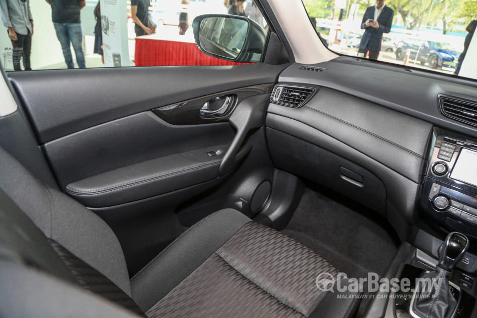 Nissan X-Trail 3rd Gen Facelift  (2019) Interior