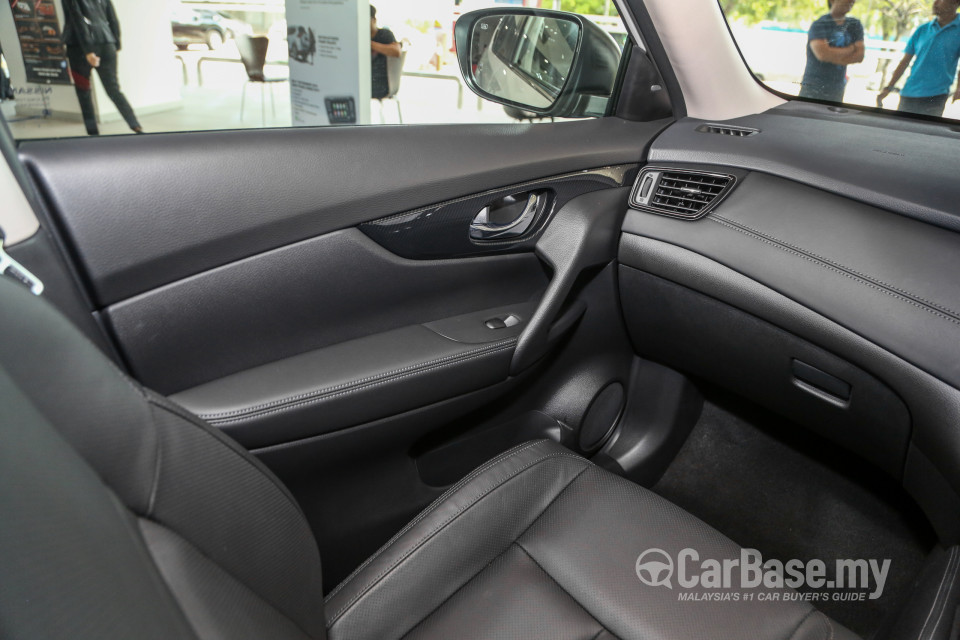 Nissan X-Trail 3rd Gen Facelift  (2019) Interior