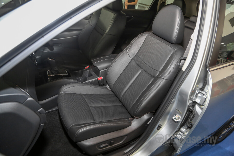 Proton Exora Mk1 RC (2019) Interior