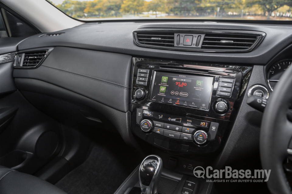 Nissan X-Trail 3rd Gen Facelift  (2019) Interior
