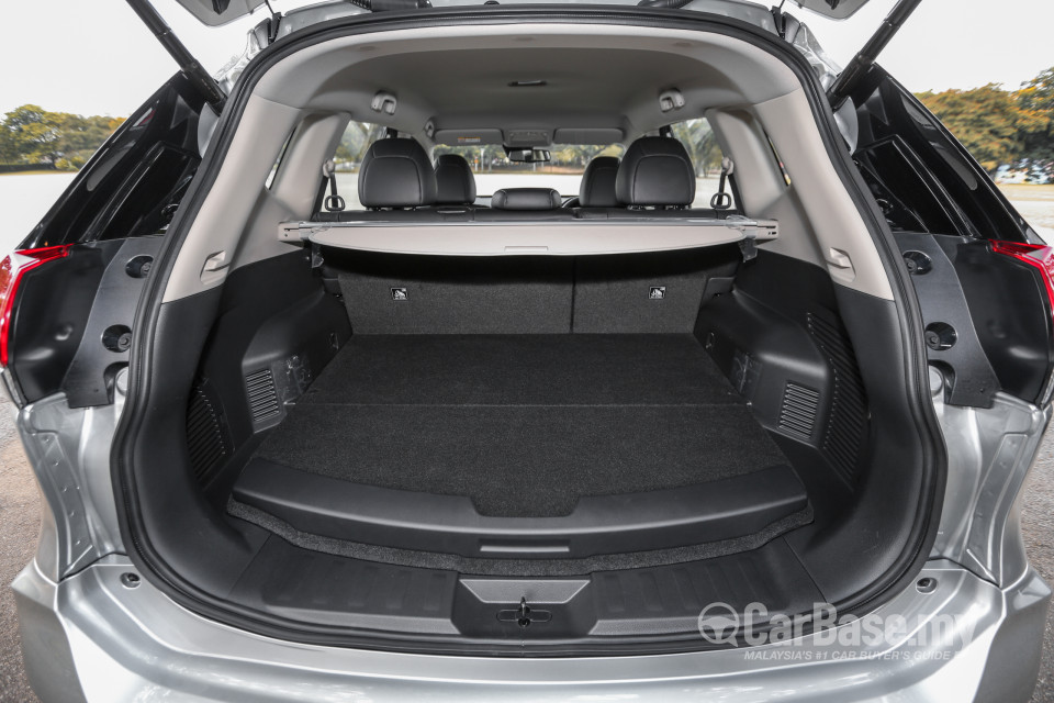 Nissan X-Trail 3rd Gen Facelift  (2019) Interior
