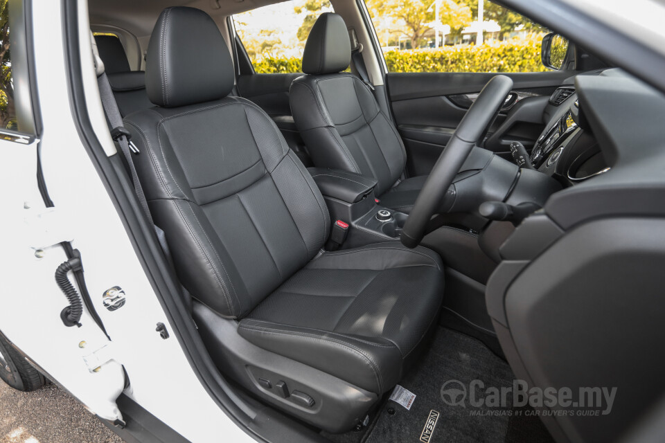 Toyota Innova AN140 (2016) Interior