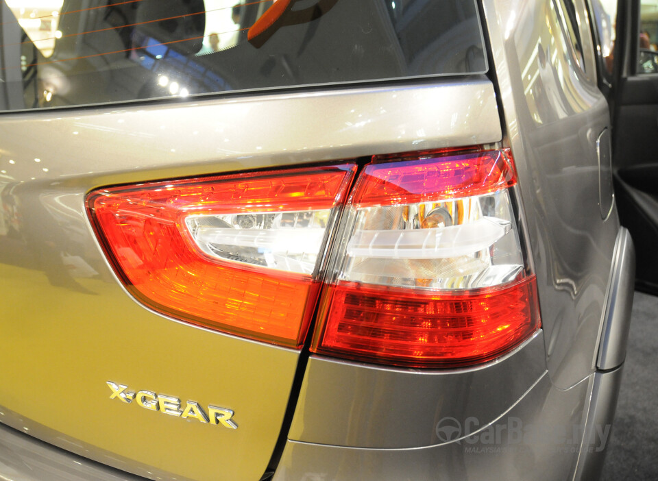 Subaru Outback BN (2015) Exterior