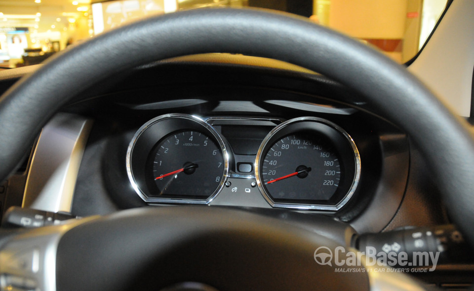 Nissan X-Gear L11 Facelift (2014) Interior