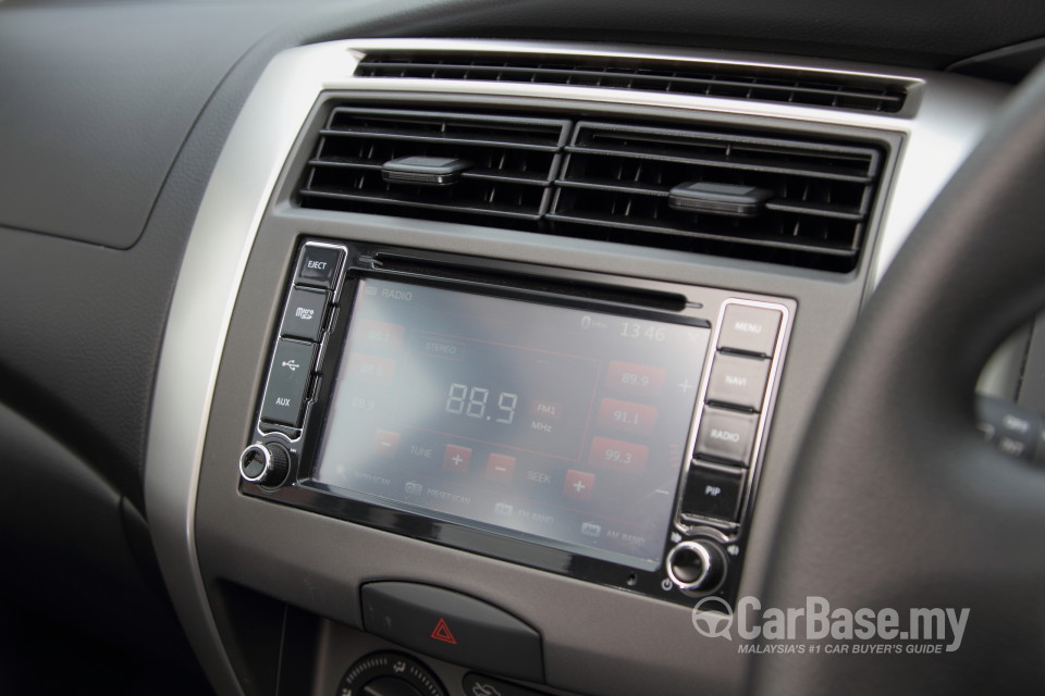 Nissan X-Gear L11 Facelift (2014) Interior