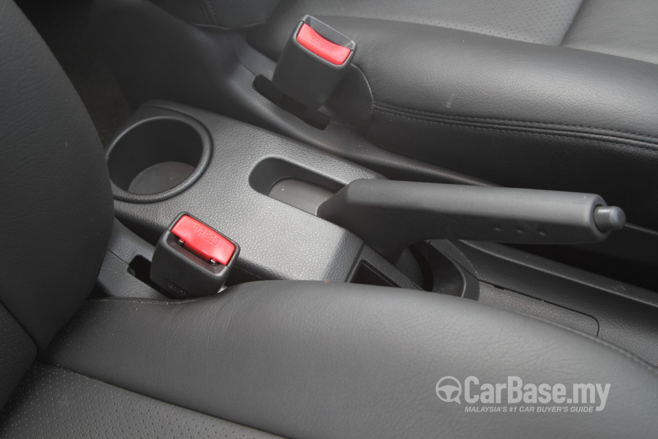 Nissan X-Gear L11 Facelift (2014) Interior