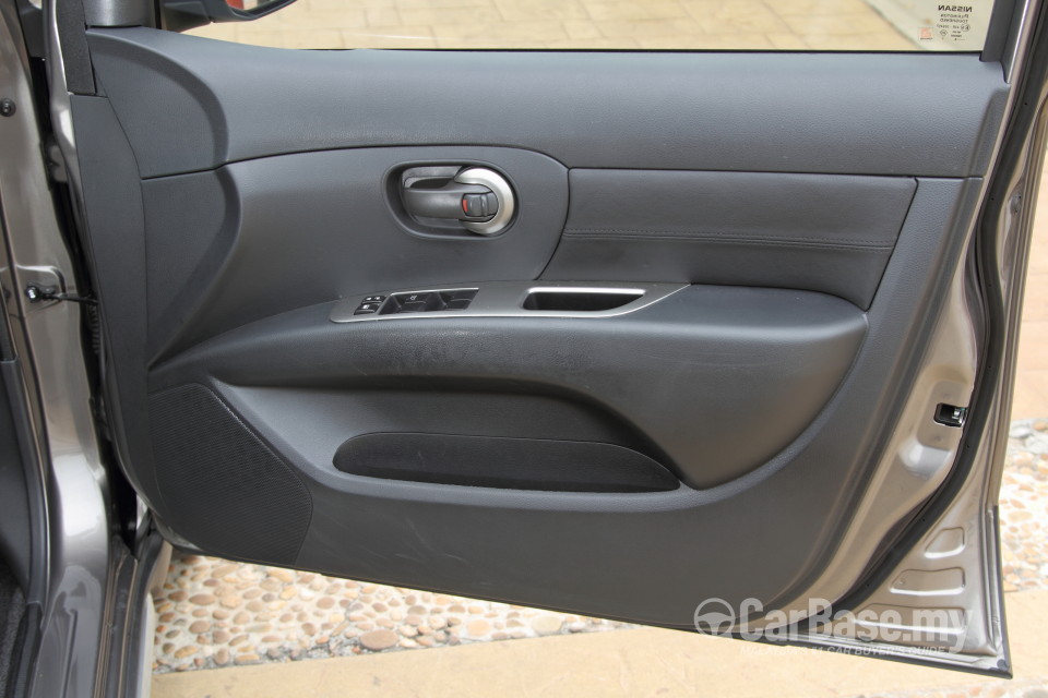 Nissan X-Gear L11 Facelift (2014) Interior