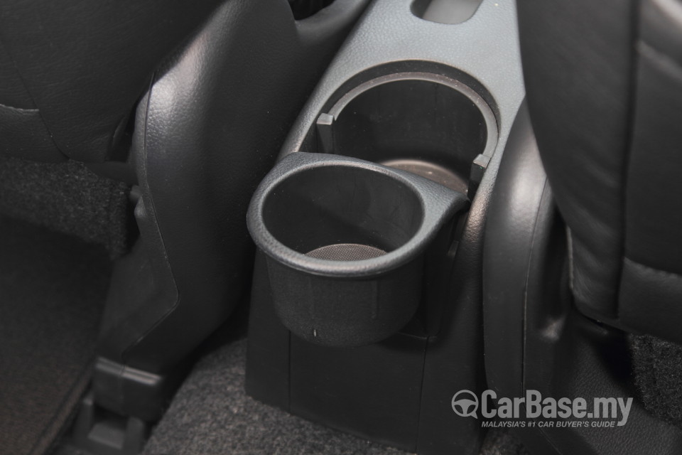 Nissan X-Gear L11 Facelift (2014) Interior
