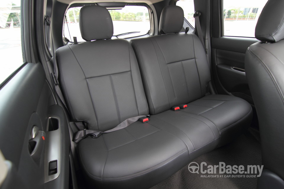 Nissan X-Gear L11 Facelift (2014) Interior