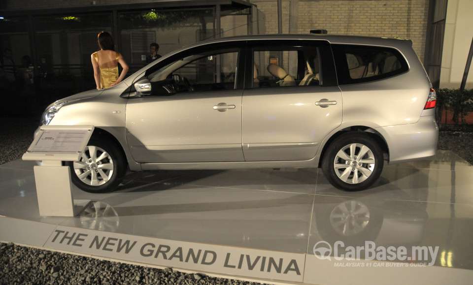 Nissan Grand Livina L11 Facelift (2013) Exterior